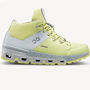 On Cloudtrax Waterproof Hiking Running Boots Women’s Size 8 Zest Green & Glacier